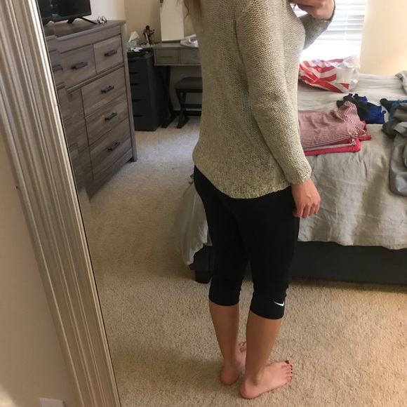 Cute winter sweater - Picture 2 of 5